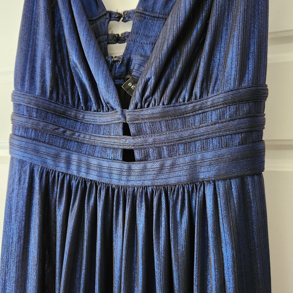 Elegant Blue Evening Gown - Picture 5 of 7